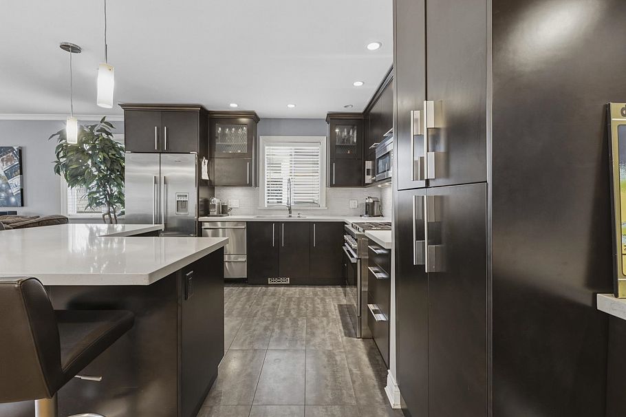 31 W 15th Avenue Vancouver, BC - 12