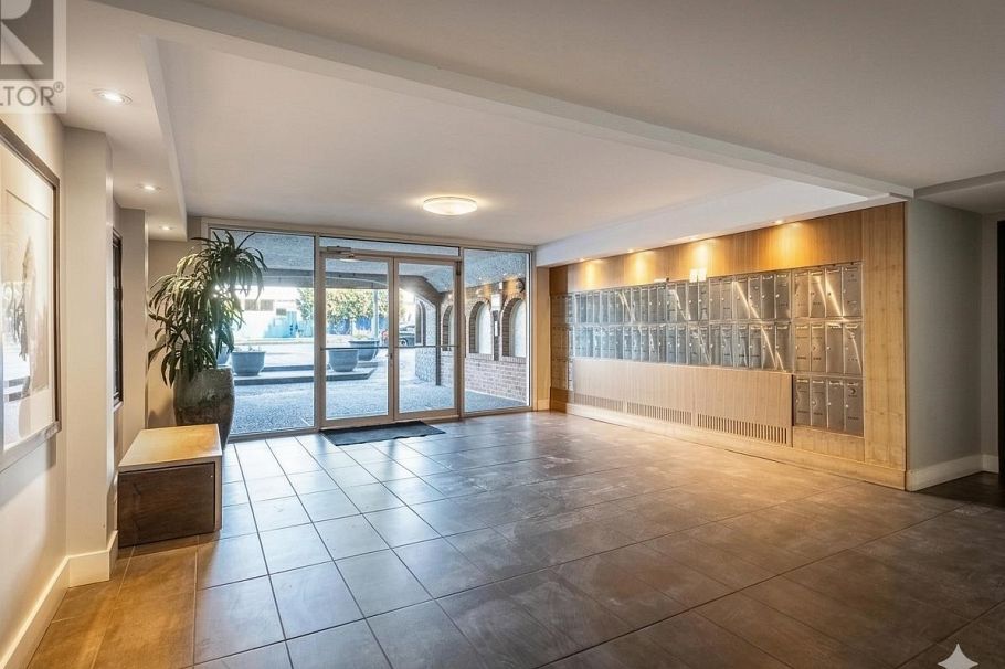 409 774 GREAT NORTHERN WAY, Vancouver BC V5T 1E1 Vancouver, BC - 3