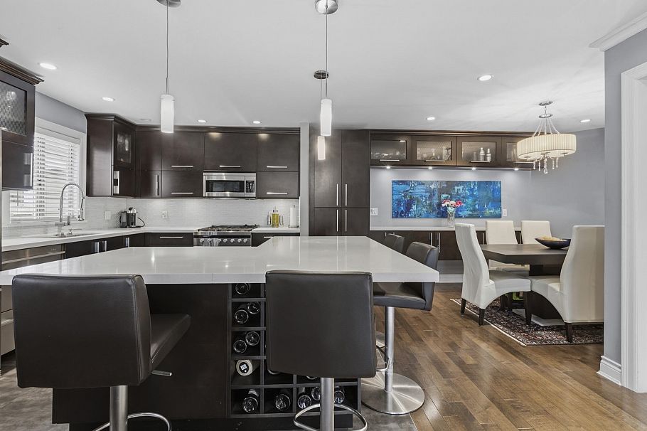 31 W 15th Avenue Vancouver, BC - 15