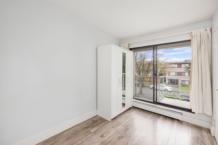 201 830 E 7th Avenue Vancouver, BC - 9