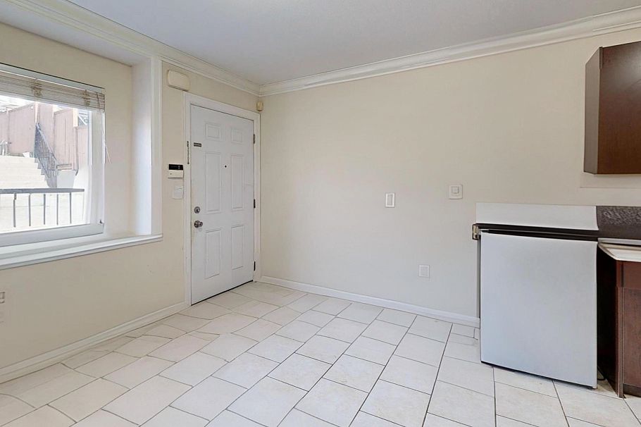 919 E 64th Avenue Vancouver, BC - 11