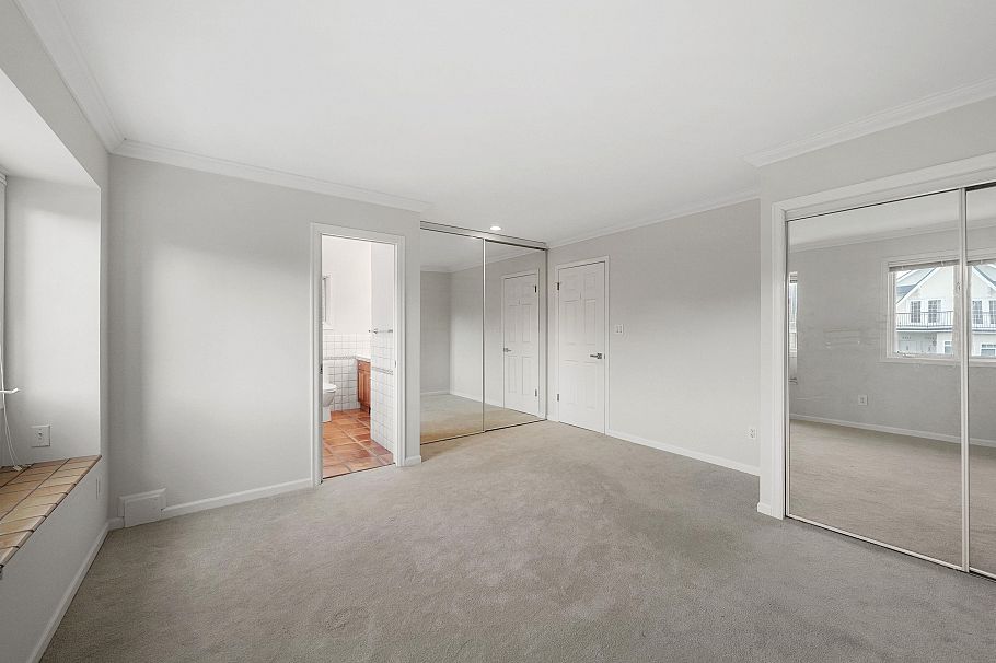 3174 W 3rd Avenue Vancouver, BC - 22