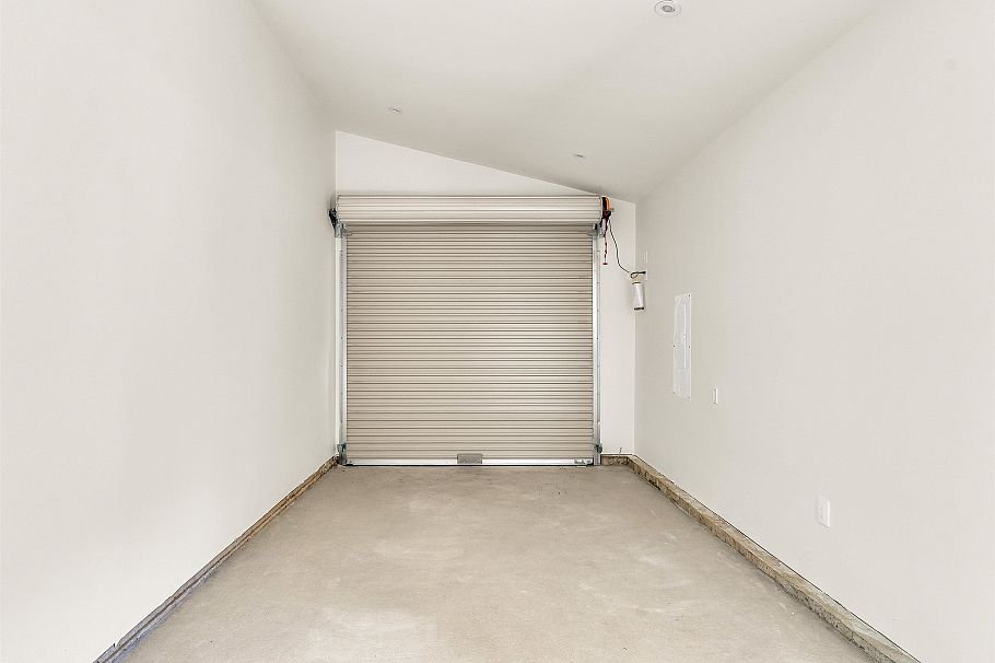 1 2043 W 45th Avenue Vancouver, BC - 31