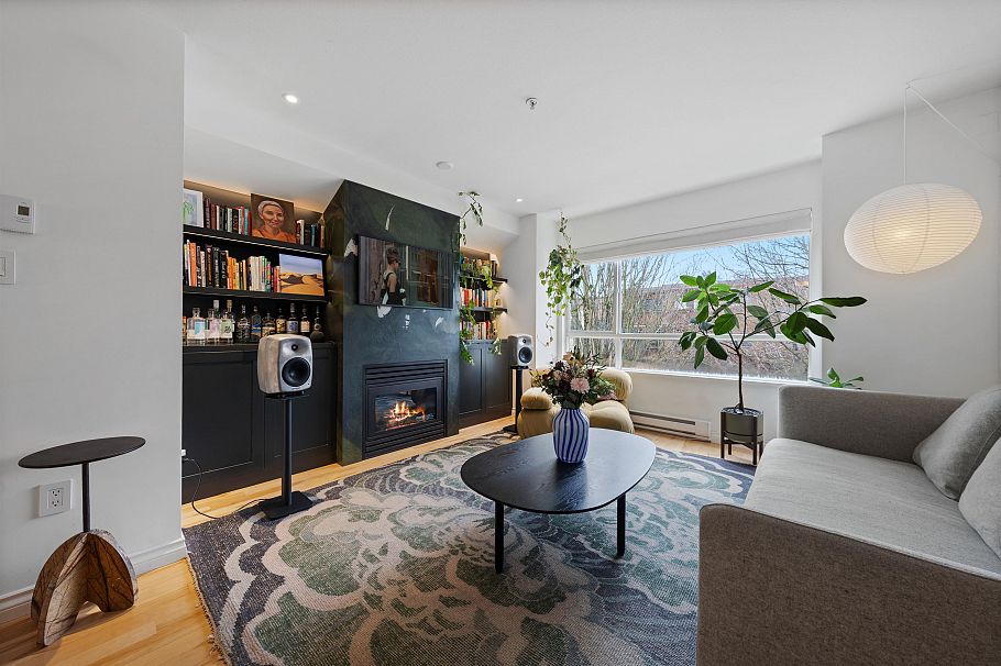 303 2688 Watson Street Vancouver, BC - 2