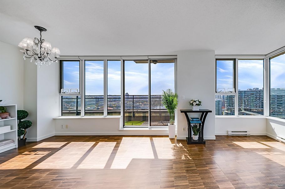 3305 33 Smithe Street Vancouver, BC - 4