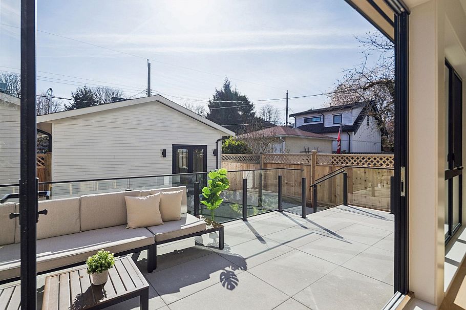 2 3036 W 13th Avenue Vancouver, BC - 29