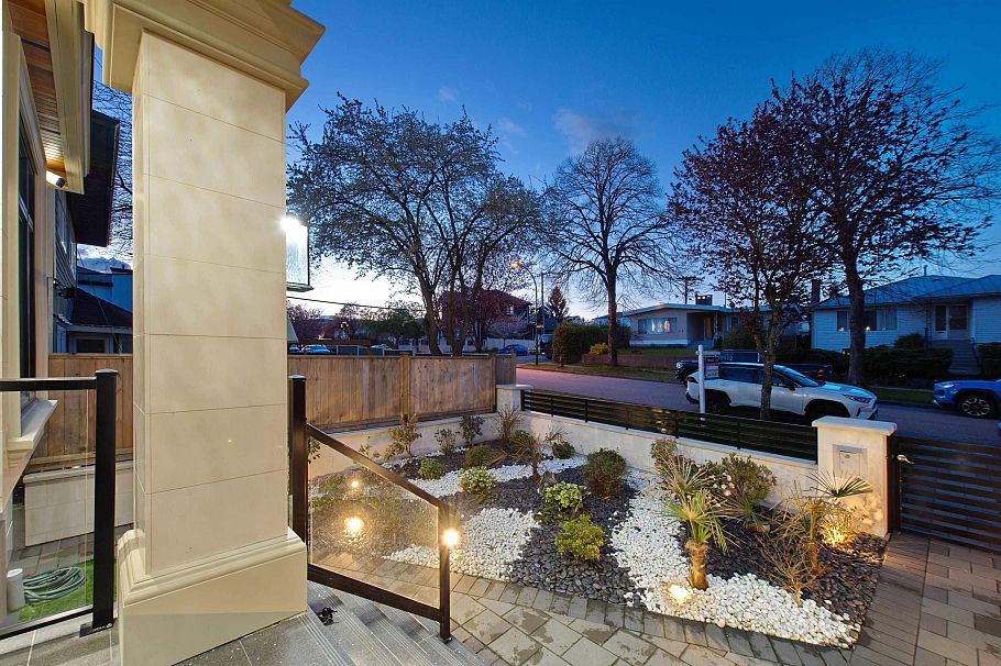 416 E 63rd Avenue Vancouver, BC - 31