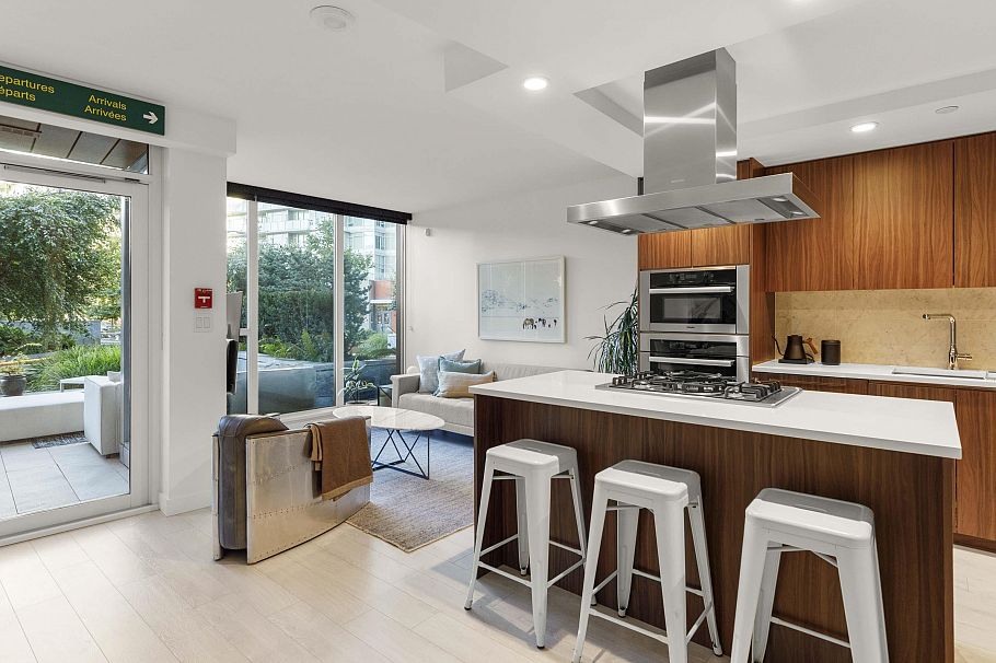 1755 Columbia Street Vancouver, BC - 4