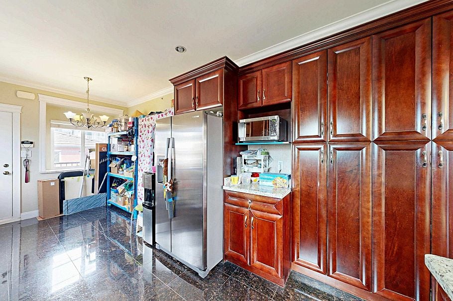 919 E 64th Avenue Vancouver, BC - 6