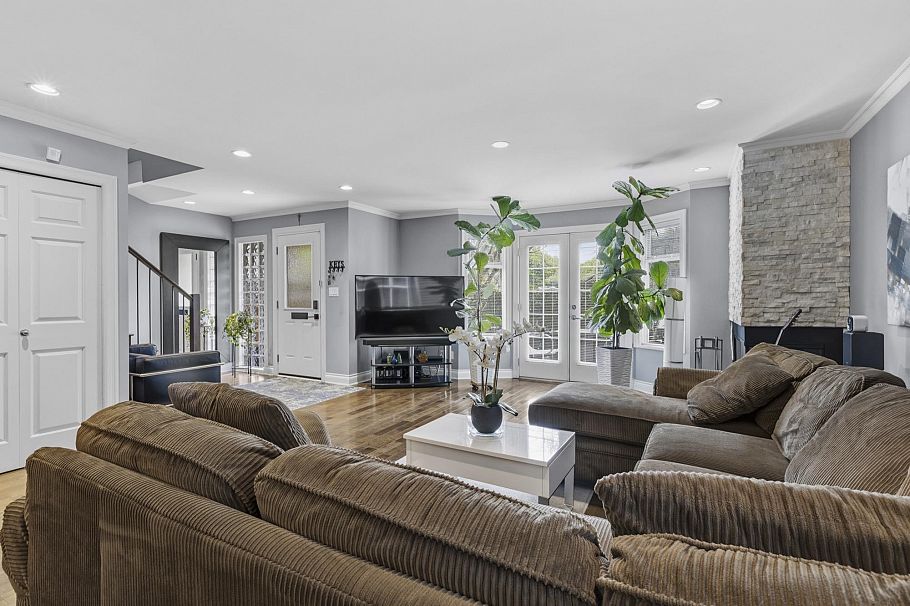 31 W 15th Avenue Vancouver, BC - 8