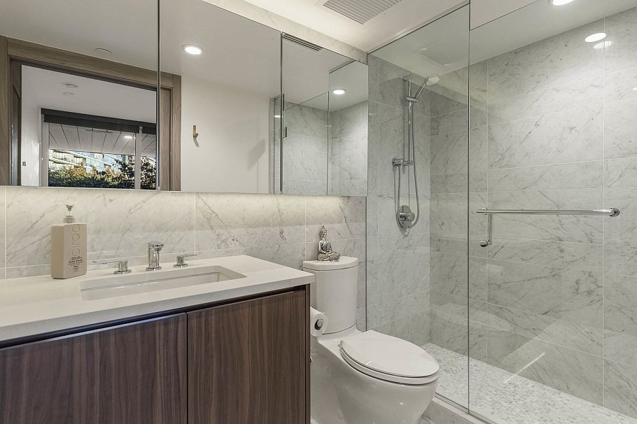 1755 Columbia Street Vancouver, BC - 29