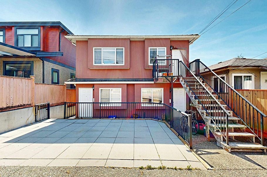919 E 64th Avenue Vancouver, BC - 8