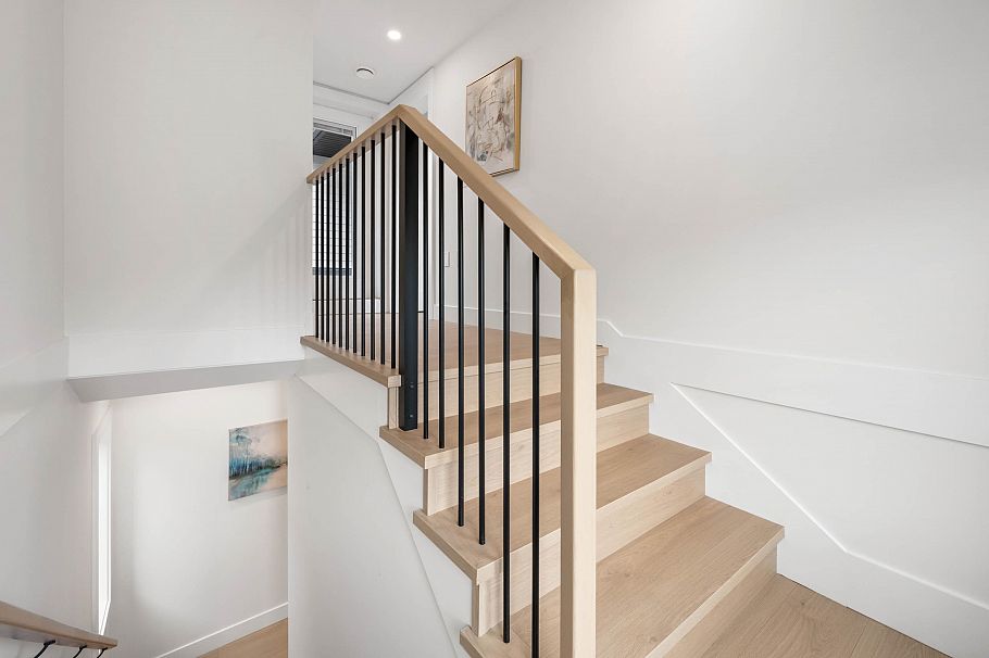 4 3065 Charles Street Vancouver, BC - 35