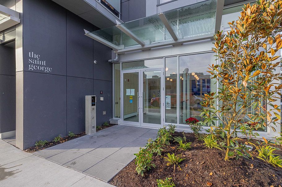 520 2471 St George Street Vancouver, BC - 2