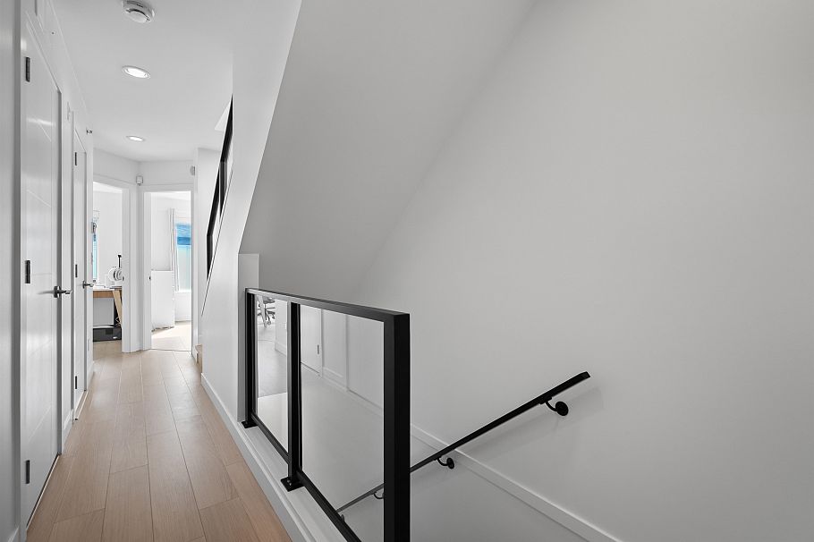 216 455 E 16th Avenue Vancouver, BC - 17