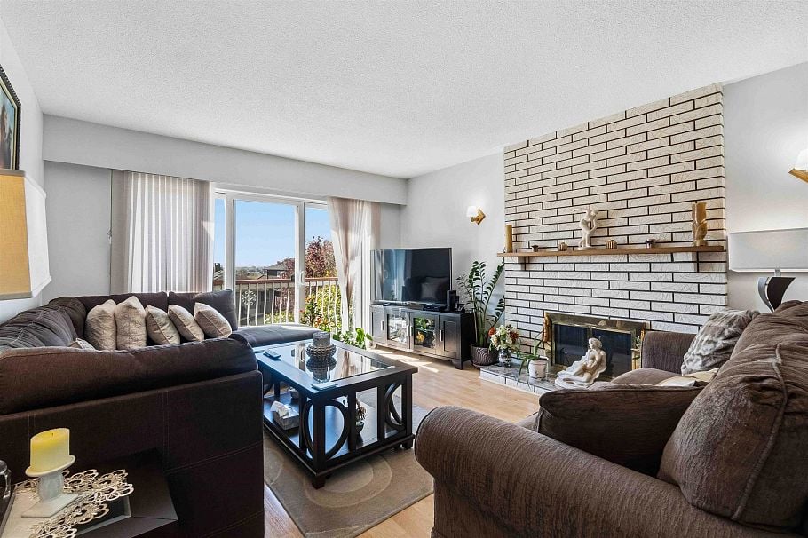 549 E 56th Avenue Vancouver, BC - 6