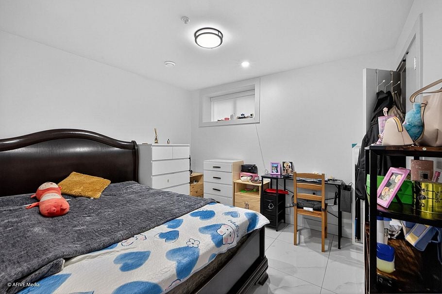 1052 E 50th Avenue Vancouver, BC - 25