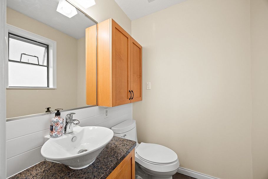 3276 W 21st Avenue Vancouver, BC - 25