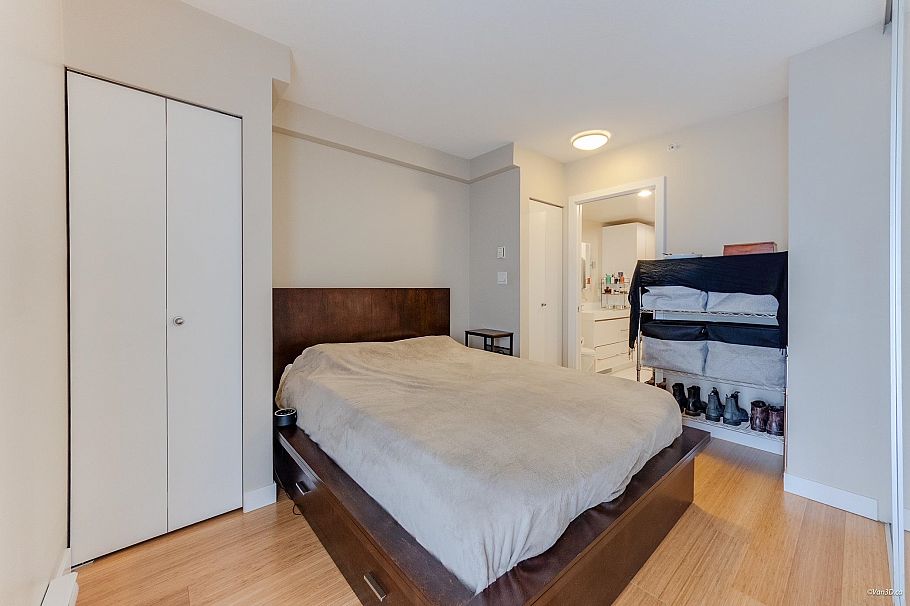 806 718 Main Street Vancouver, BC - 4
