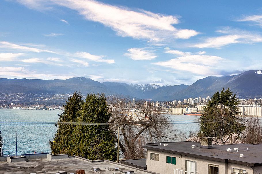 302 2215 Mcgill Street Vancouver, BC - 24