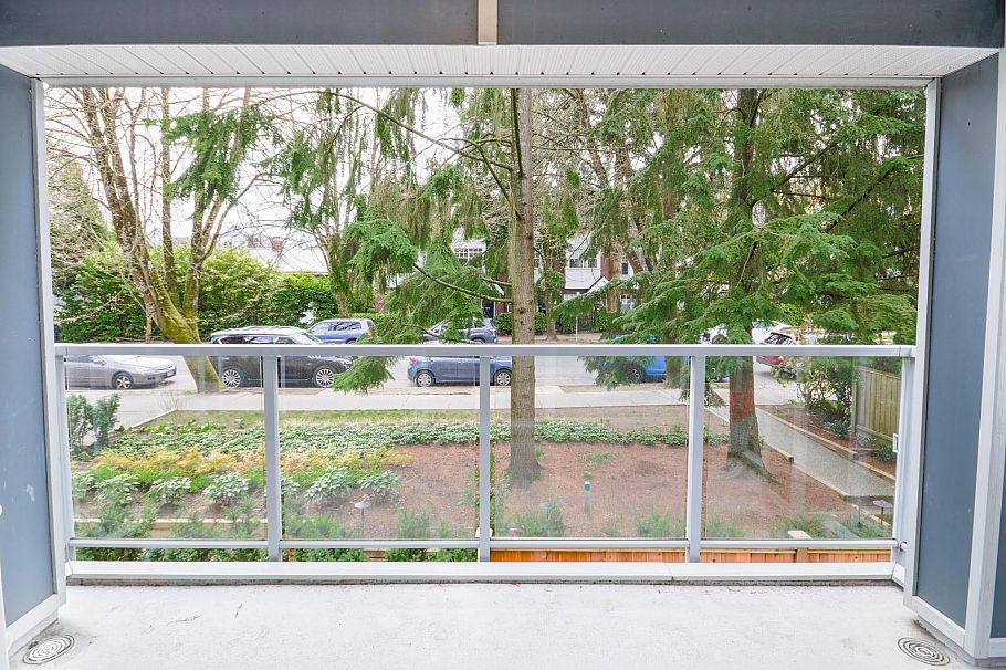 203 865 W 15th Avenue Vancouver, BC - 29
