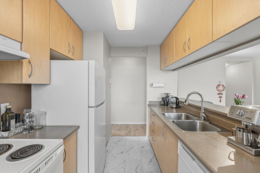 1703 3663 Crowley Drive Vancouver, BC - 12