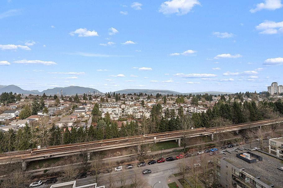 1703 3663 Crowley Drive Vancouver, BC - 9