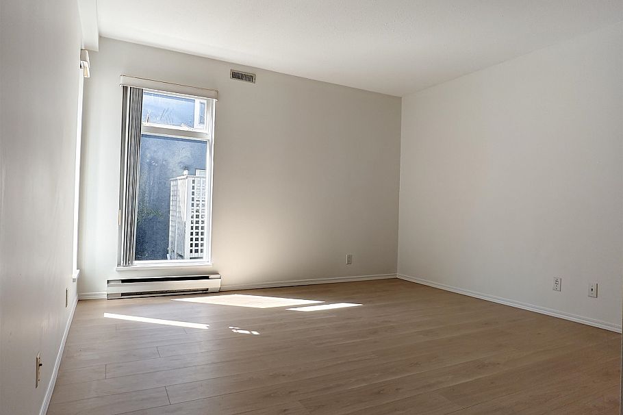 203 865 W 15th Avenue Vancouver, BC - 14