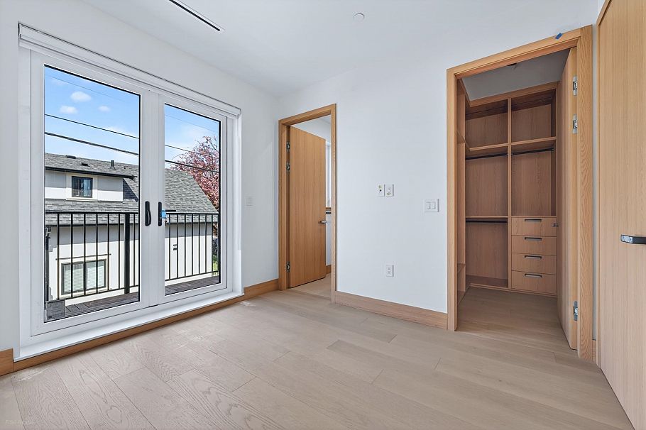 3 1495 E 58th Avenue Vancouver, BC - 9