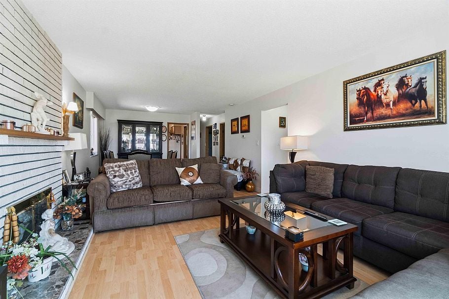 549 E 56th Avenue Vancouver, BC - 7