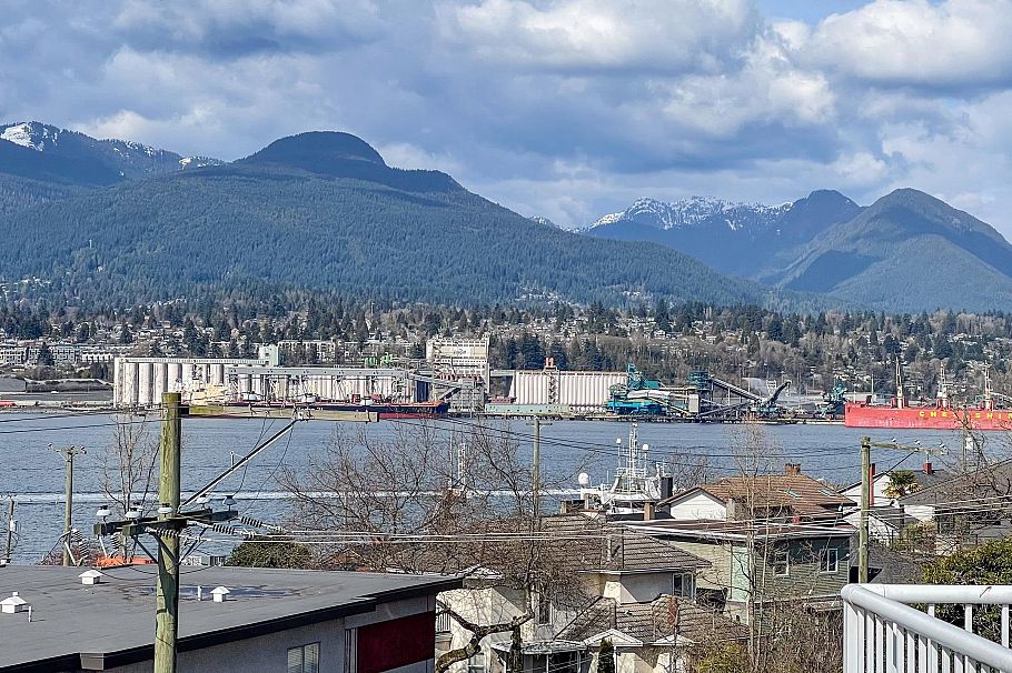 302 2215 Mcgill Street Vancouver, BC - 27