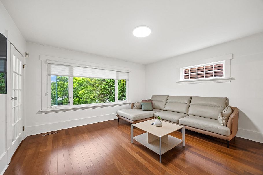 3276 W 21st Avenue Vancouver, BC - 5