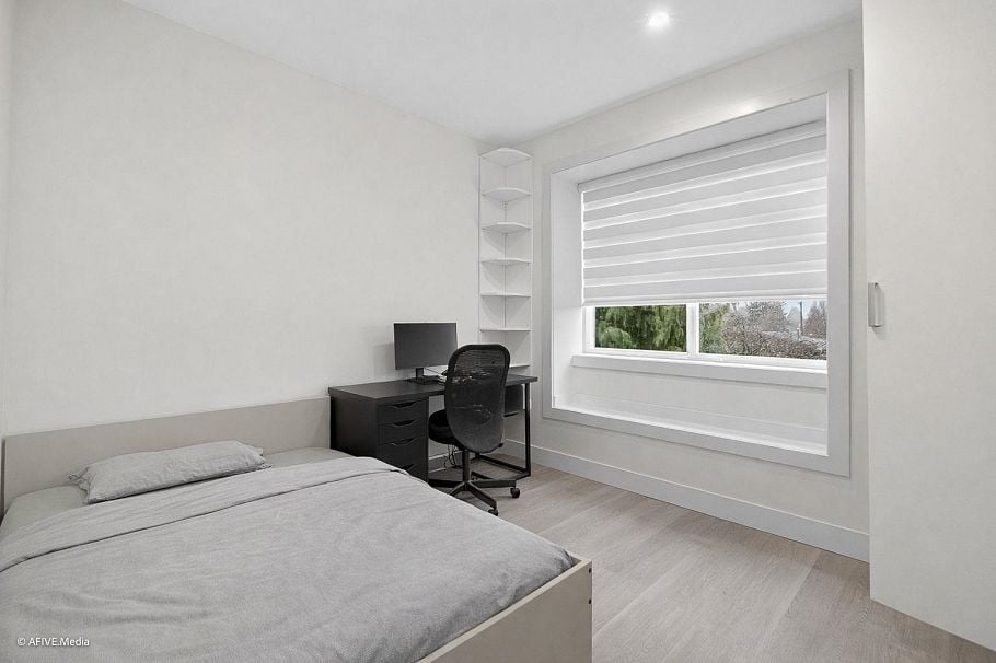 1052 E 50th Avenue Vancouver, BC - 18