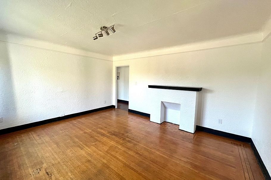 465-485 Victoria Drive Vancouver, BC - 3