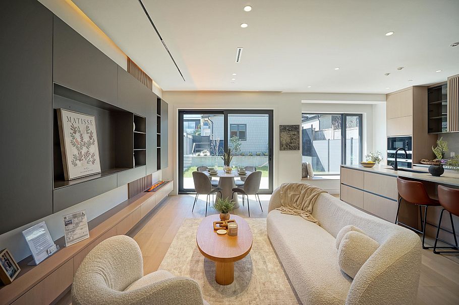 2 3460 W 14th Avenue Vancouver, BC - 6