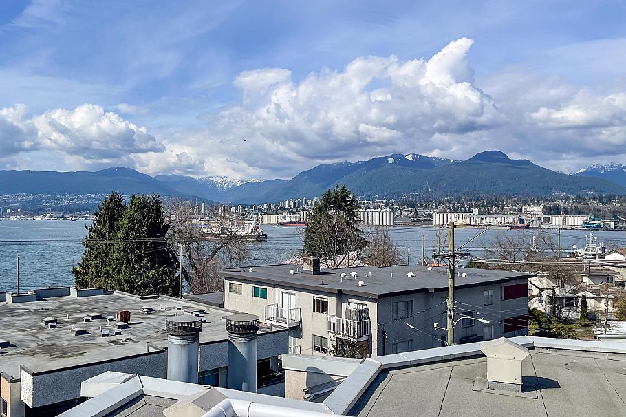 302 2215 Mcgill Street Vancouver, BC - 25