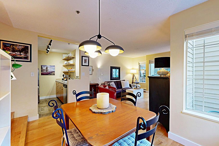 103 735 W 15 Avenue Vancouver, BC - 16