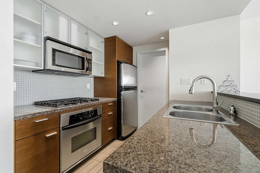 1101 980 Cooperage Way Vancouver, BC - 11