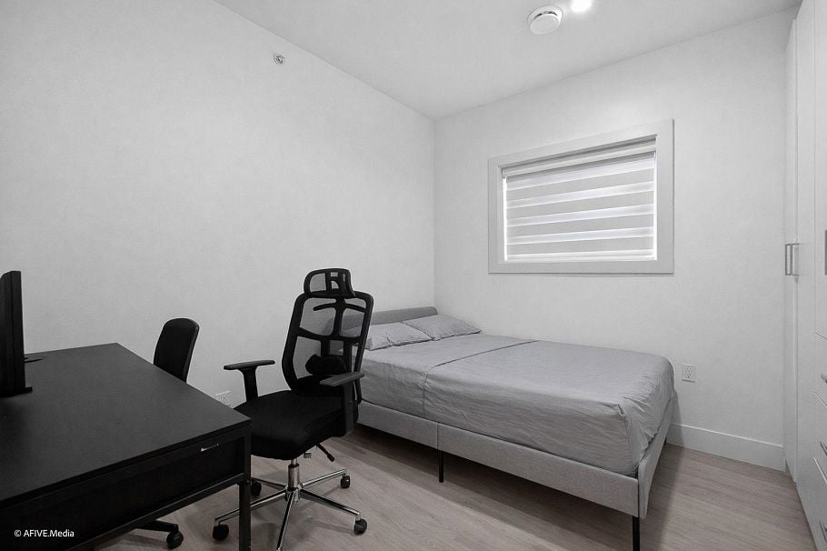 1052 E 50th Avenue Vancouver, BC - 17