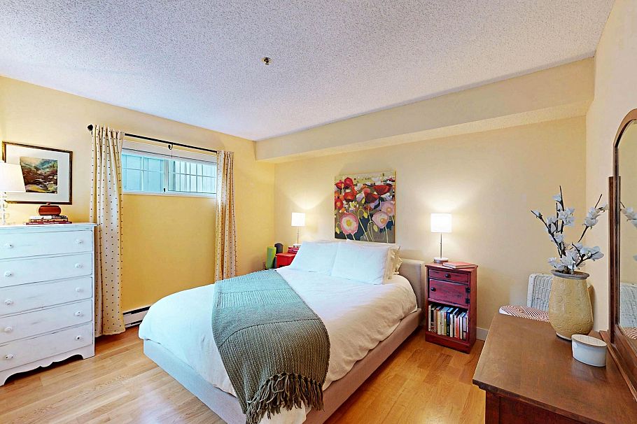 103 735 W 15 Avenue Vancouver, BC - 5