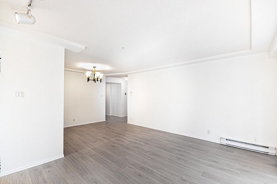 203 865 W 15th Avenue Vancouver, BC - 9