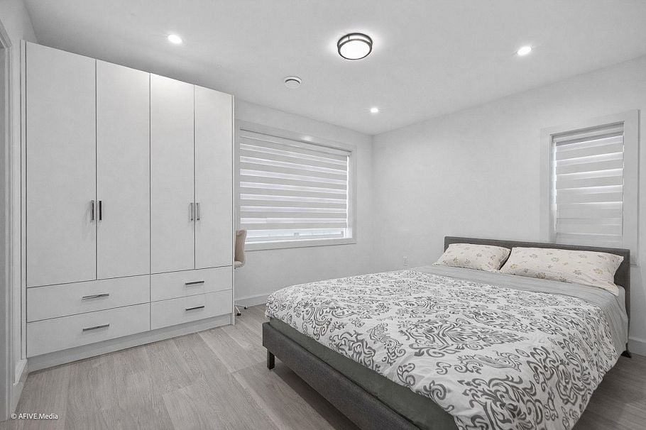 1052 E 50th Avenue Vancouver, BC - 20