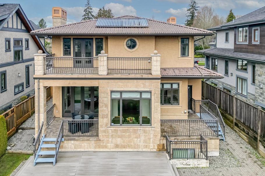 4022 W 30th Avenue Vancouver, BC - 5