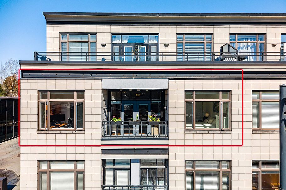 302 4479 W 10th Avenue Vancouver, BC - 2