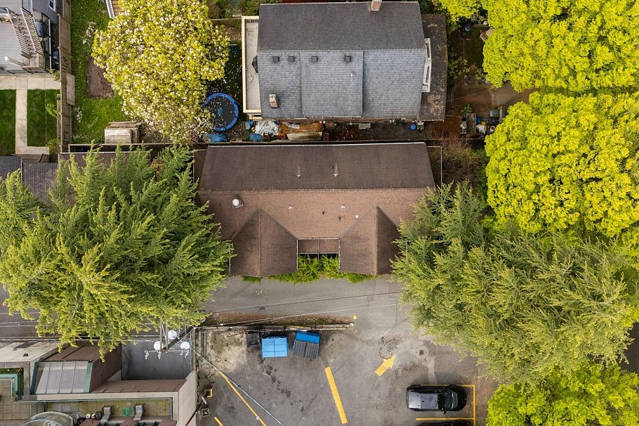 2421 Trafalgar Street Vancouver, BC - 32