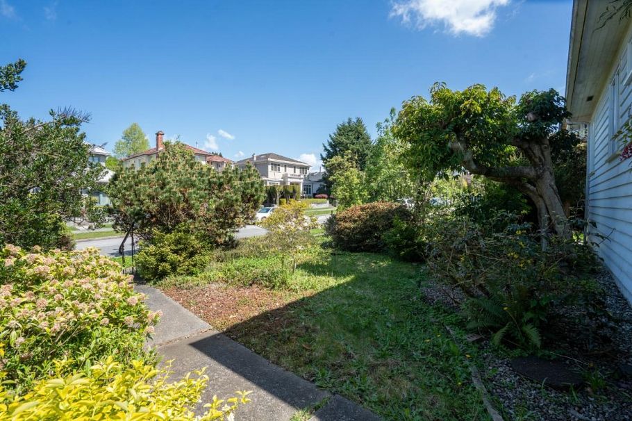 2396 W 18th Avenue Vancouver, BC - 32