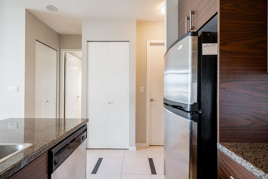 905 2345 Madison Avenue Burnaby, BC - 18