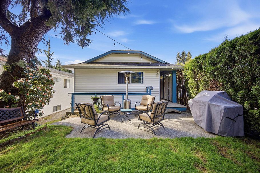 4057 Marine Drive Burnaby, BC - 31