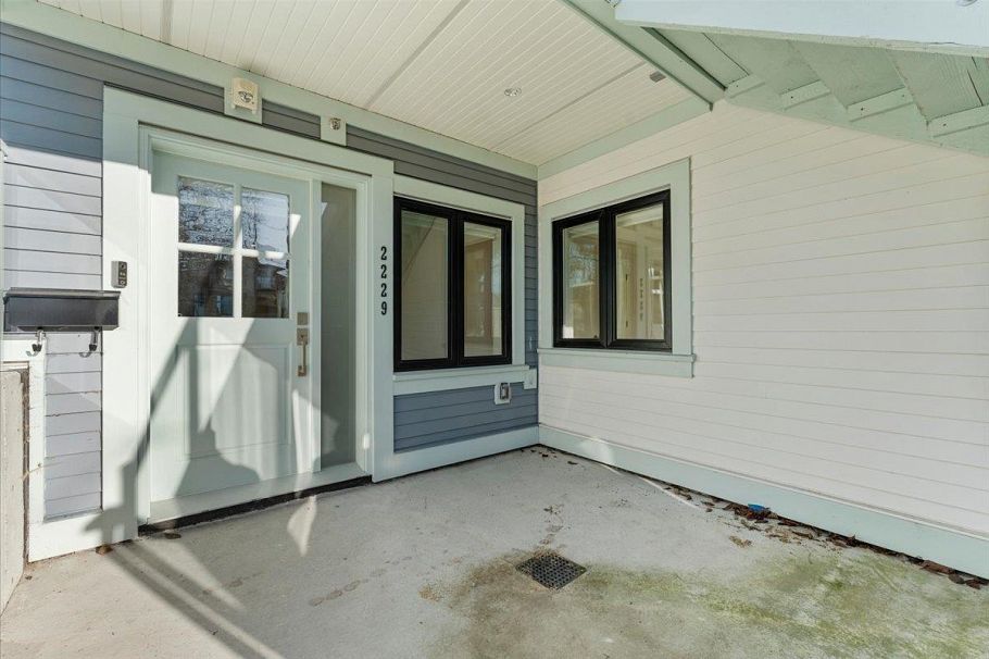 2229 W 16th Avenue Vancouver, BC - 4