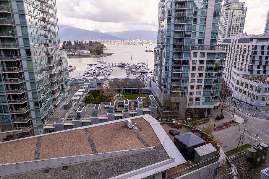 507 1478 W Hastings Street Vancouver, BC - 5